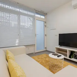 Apartamento Turístico Anr 1 - C Madrid